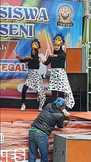 lomba senam MAUMERE👍