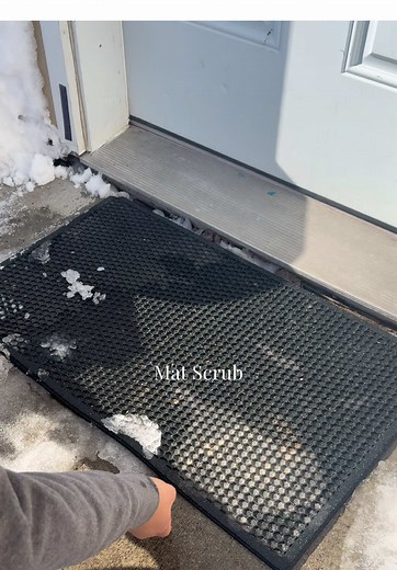 Deep Cleaning with Mat Scrub: Satisfying Results!