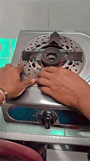 replacing the stove burner using a disc plate #shortsvideo