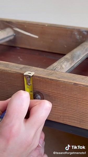 DIY Ladder Coat Rack: Upcycling Ideas for Your Home