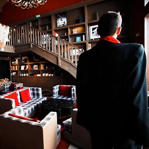 Draußen wartet das Schneeparadies, drinnen maximaler Komfort, Gemütlichkeit und Privatsphäre: Unsere exklusiven 5-Trident Chalets in Valmorel lassen Winterträume wahr werden🏠😍 http://clbmd.co/vmovde | Club Med