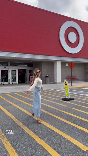 #Ad Target Top Toys are officially OUT! 📢 🎯🏃‍♀️ Only the best, most highly anticipated toys of the season are given this title so it’s kind of a big deal. IYKYK! Comment SHOP to grab links before they sell out #TargetFinds #TargetPartner #Target #Toys @shopltk #liketkit https://liketk.it/5vg6P | Lindsay Hay