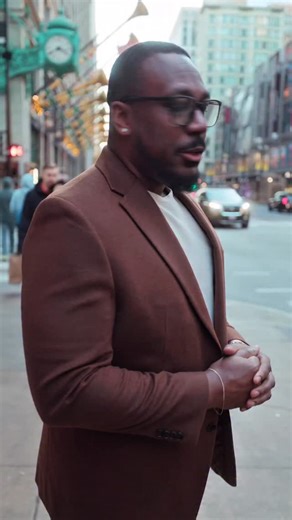 77 Flavors - History & Culture on Instagram: "30 Names in 30 days - day 27 The Loop Can you imagine Chicago without the loop? It almost happened! Should we do a deep dive on the history of the loop? Shot with @canonusa R5 Mark II"