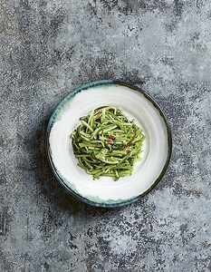 Concombre aux prunes et au shiso pour 4 personnes - Recettes - Elle à Table