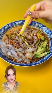 ชื่อเมนู: Liangpi (凉皮) หรือเส้นเย็น | สาวแคท พาเพลิน