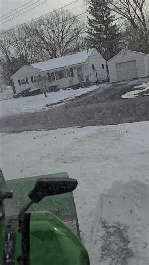 John Deere 1028e snowblower demo