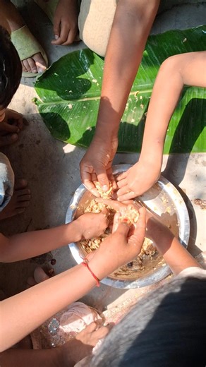 কলার মোচা মাখা খাওয়া হচ্ছে... #foryou #minivlog #dailylifestyle