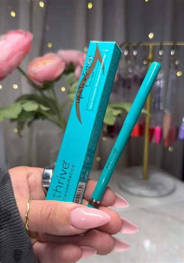 thrive cosmetics infinity waterproof eyeliner 😍🩵✨ #thrivecausemetics #eyelinertutorial #makeuptok #eyelinerhack @Thrive Causemetics