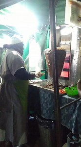 Feria Expo Colectividades en la plaza Mariano Moreno. Música, y comidas típicas de las regiones del país y del mundo. Las provincias argentinas, y también otros países, vienen a Moreno y traen riquísimos platillos. No te la pierdas! | Moreno, Buenos Aires, Argentina