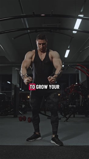 💪 3 Moves to Grow Your Chest FAST! 💥 Try these exercises for bigger, stronger chest muscles: 1️⃣ Low → High Cable Flys 2️⃣ Incline Dumbbell Press 3️⃣ Chest & Tricep Dips Follow for daily gym tips & recovery hacks! 🏋️‍♂️🔥 #gymtok #chestworkout #musclegrowth #gymtips #workoutmotivation
