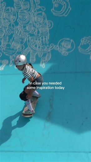 An absolute little lady shredder 🛹🔥 Coco Waldo secured the win at the 2025 Super Girl Surf Pro Skateboard competition in Jacksonville Beach, FL. #shesasupergirl #supergirl #skateboarding #womensskateboarding #femaleempowerment