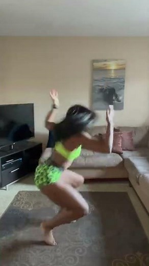 Nicole Steen’s HIP HOP TWERK Dance to “Get It Girl” by Saweetie.