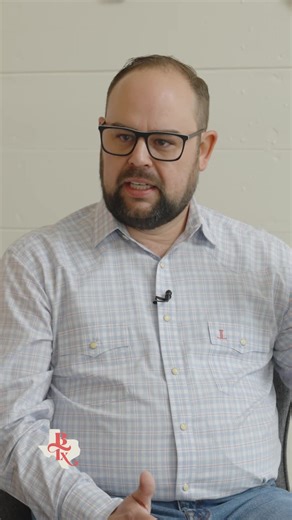 This Chateau in Hondo, Texas is a Whole Vibe 📍 On your way to Big Bend or Houston? Don’t skip Hondo, Texas. This stunning hidden chateau is tucked away just off Highway 90, where you wake up to church bells, a historic water tower, and classic rock from a nearby school. So how do people find it? Some Google. Some scroll. Some just take the turn and hope for the best. And when they get here? They all say the same thing: “The pictures don’t do it justice.” Would you stay in a place like this? Tag