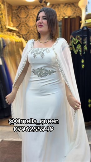 جمال وأزياء مع أرنيلا كوين في وهران