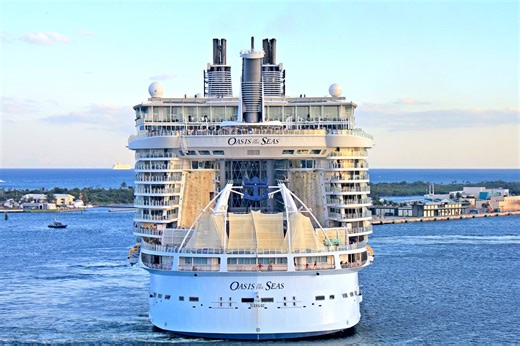 “Ban Them Immediately”: Man Overboard on Oasis of the Seas Turns Out to Be Teenage Prank