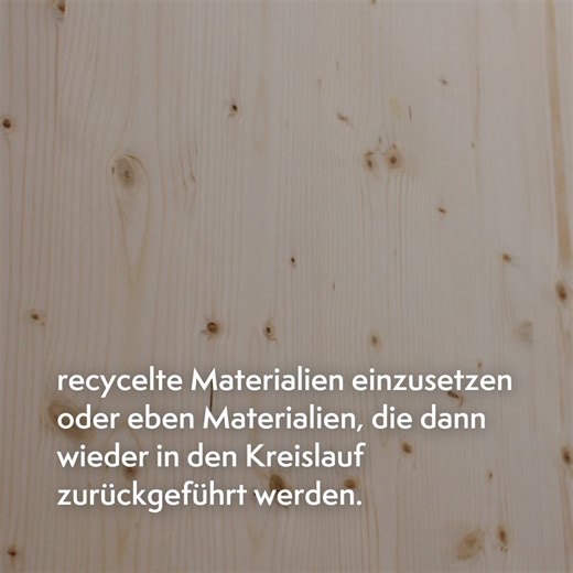 Viele fragen uns, wie wir es geschafft haben, der größte Solarzellenhersteller Europas zu werden? Die Antwort ist eigentlich ganz einfach. Mit Leidenschaft, Know-How und dem unerschütterlichen Glauben an eine nachhaltige Zukunft. Unsere Geschichte ist geprägt von bahnbrechenden Erfindungen und dem ständigen Streben, die Grenzen dessen, was möglich ist, zu verschieben. Von der Entwicklung unserer ersten Solarzelle bis hin zur Produktion der nachhaltigsten Solarmodule haben wir immer wieder bewies