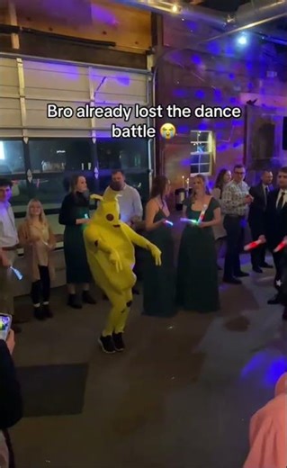 MUST WATCH PEELY DANCE BATTLE🔥 #funny #fortnite #dance #viral #trending #fyp #video #shorts #رقص