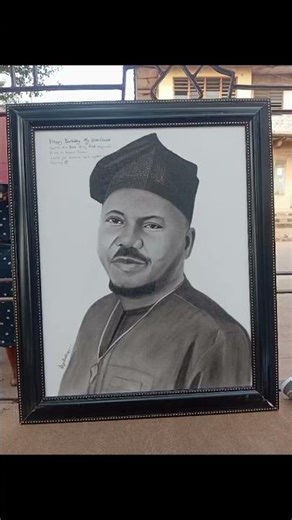 HOW TO MAKE A PENCIL PORTRAIT