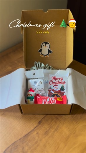 Anna’s Palette 🎀 on Instagram: "#hijabhamper #perfumehamper #fyp #gift #frame #gift #giftbox #birthdaygift #birthdaygiftideas #christmasgift#christmasgiftideas"