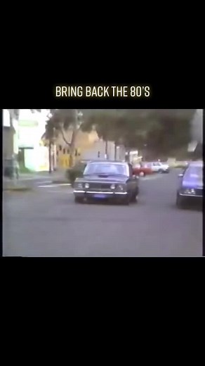 #fyp #aussiemusclecars #burnout #aussiemuscle #80s #bringbackthe80s #holden #ford #torana #xyfalcon #vhcommodore #holdenkingswood