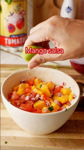 Easy mango salsa with tomatoes