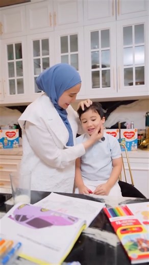 Zaskia Sungkar on Instagram: "Sekarang stok susu Ukkasya makin hemat karena vidoran Xmart punya kemasan ekonomis 600g & 800g. Pilihan Lebih Ekonomis, Kemasan 600g Hanya Rp 40 Ribuan aja, Bun! 🥰 Apalagi vidoran Xmart dipercaya 9 dari 10 Ibu karena gizinya lengkap, ada Formula ImunUp yang diperkaya Cod Liver Oil untuk jaga daya tahan, pencernaan sehat, dan cerdas optimal, dukung Ukkasya Siap Jadi Kuat & Cerdas 💪 Yang aku suka, vidoran Xmart juga Pilihan Lebih Sehat dengan gula lebih rendah, tapi