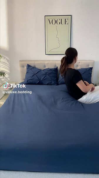 Not kidding—this 7-piece pintuck bedding set is under $40 right now. Soft enough to nap all day, cute enough to make your bed Insta-worthy.#sheets #bedding #beddingsets #pintuck #roomupgrade #laborday2025 #laborday #fyp
