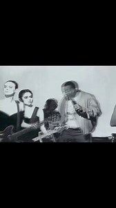 #ToneLōc making good use of Robert Palmer’s leftover back-ups.#WildThing #1988 #1989 #LōcedAfterDark #1980s #80s #neighties #80smusic #simplyirresistible #StephanieMiller #🤪 #💋 | The Neighties: late 80s early 90s