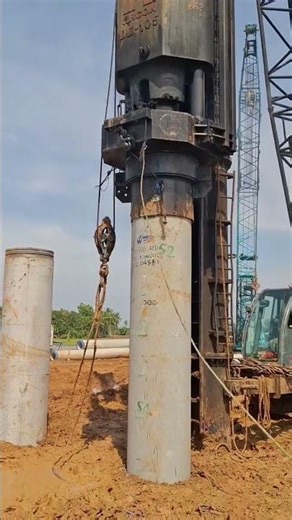 GUIDE ROD TYPE DIESEL HAMMER