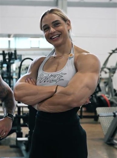Incredible Female Muscle! Massive Biceps & Shoulders