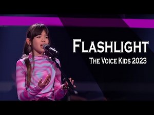 Sangat Berbakat. Anak 11 Tahun menyanyikan lagu FLASHLIGHT - The Voice Kids 2023