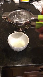 Watch Easy lemon squeezer on Amazon Live