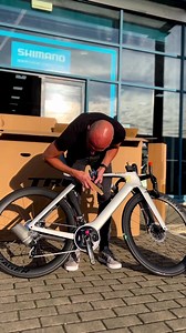 16 reactions | Trek MADONE SLR7 eTap Gen7 unboxing at...