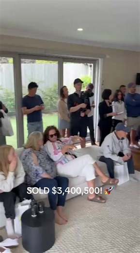 18 Sheringham Drive Sold at Auction for $3,400,500!