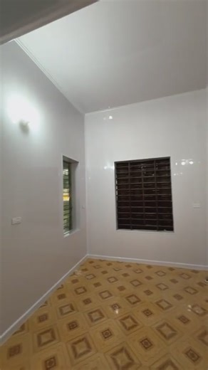 💡 Cần tìm đơn vị thi công Trần/Tường Nhựa, Điện Nước Uy Tín tại Yên Thành? CƠ KHÍ TỔNG HỢP YÊN THÀNH (Nghệ An) vừa hoàn thiện xong công trình, mời quý khách chiêm ngưỡng! Chúng tôi chuyên cung cấp giải pháp tổng thể về: 1. Trần/Vách Nhựa Nano: Đẹp như gỗ, bền như đá, chống ẩm mốc tuyệt đối. 2. Lắp đặt Hệ thống Điện nước mới. 3. Nhôm Kính, Cửa Nhôm Xingfa, Inox, Sắt, Mái Tôn. 👉 Đảm bảo thi công ĐÚNG KỸ THUẬT, BỀN ĐẸP, GIÁ CẢ HỢP LÝ! 👉 Xem video để thấy chất lượng hoàn thiện từ phòng khách (Trầ