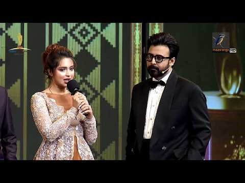 আমার মুখ যেহেতু গোল তাই আমার দুই গালে দুইটা টোল | Keya Payel | Meril Prothom Alo Award