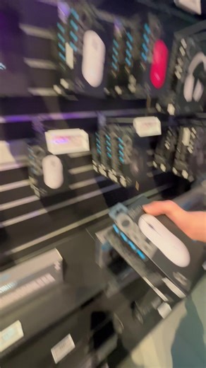 Discover the Ultimate Lightweight Gaming Mouse