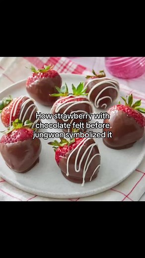“StRaWBerRy WiTh ChOcoLaTe” #enhypen #yangjungwon #engene #fyp | strawberry with chocolate jungwon live