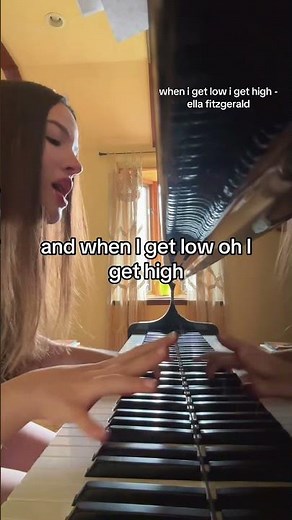 We're loving Sarah's rendition of "When I Get Low, I Get High" featuring her amazing piano skills 🎶🎹