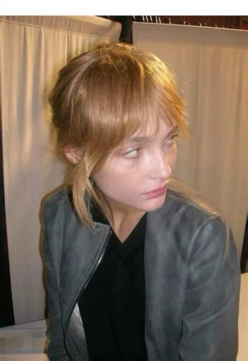 Данный выпуск можно будет приобрести в моем магазине с глянцем (ссылка в шапке профиля) #snejanaonopka #magazine #fashioninspo #model #fashionmagazine