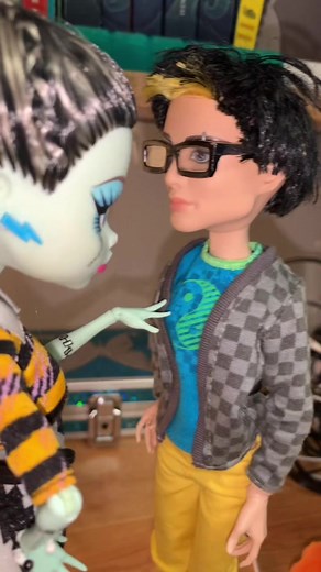 Frankie's Emotional Wedding Drama at Monster High | Speak Now