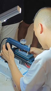 312K views · 4.6K reactions | The Zhengzhou Zhongyuan Screen Repair Competition is in full swing. Please look forward to the finals. #phone #fixture #fixture #repairtool #soldering #repair #DIYTools #sunshinetools #Screenremoval | Guangzhou Sunshine Electronic Technology Co., Ltd. | Facebook