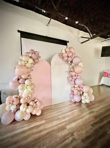 Creative Austin Balloon Setup for Winter Celebrations