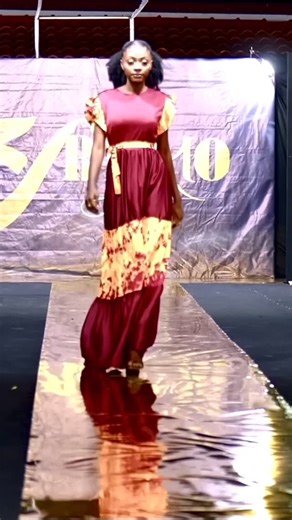 RIMO on Instagram: "#Fashionweek Le futur du style s’installera à Pointe-Noire. Laissez-vous séduire par l’audace de designers visionnaires. Très bientôt , le Congo🇨🇬 deviendra le nouveau el dorado de la mode internationale. RIMO la 4em, coming soon…"