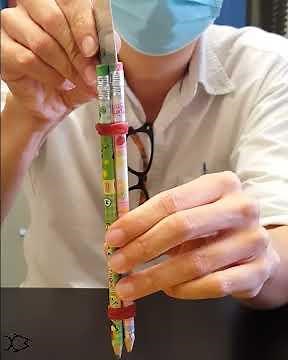 Single Slit Diffraction (using 2 pencils)