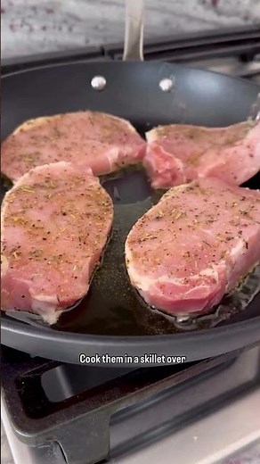 Sweet & Savory Perfection – Peach Glazed Pork Chops 🍑✨