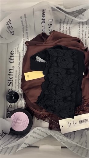 Downtown Evanston Business District | Show some love to one of our newest businesses in Downtown Evanston this Valentine’s Day! Stop by @bellaoter on Thursday, February 12,... | Instagram