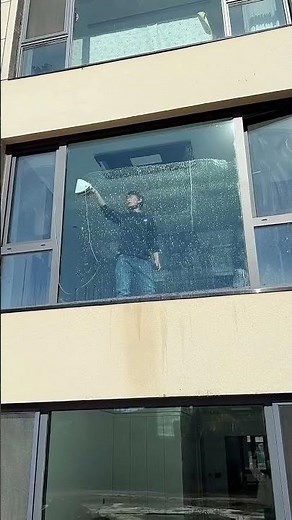 Clean both sides easily Double Side Magnetic Window Cleaner Brush Tool ( #2121 ) 1️⃣