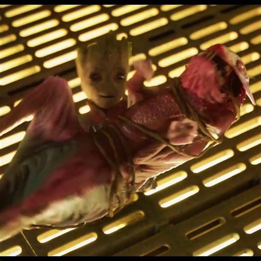 Groot trying to help | Guardians of the Galaxy 2 #Marvel #shorts