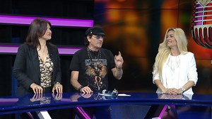 Adhurim Demiri vë në provë skuadrën tjetër me një pyetje intriguese. #rtsh #nfest #fjodorafjora #adhurimdemiri | RTSH Radio Televizioni Shqiptar